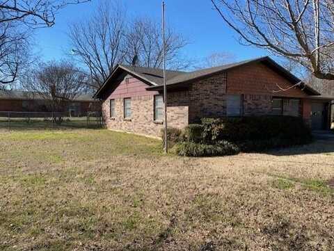 1304 S LOCUST, Clarksville, TX 75426