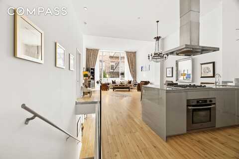 420 West 25th Street, New York, NY 10001