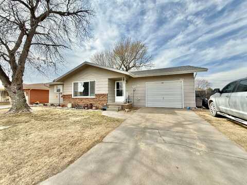 1207 Fern St, Victoria, KS 67671