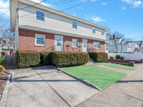 68 Graywood Rd, Port Washington, NY 11050