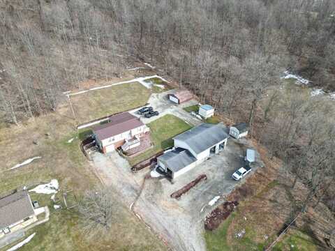 25 Half Moon Road, Scenery Hill, PA 15360