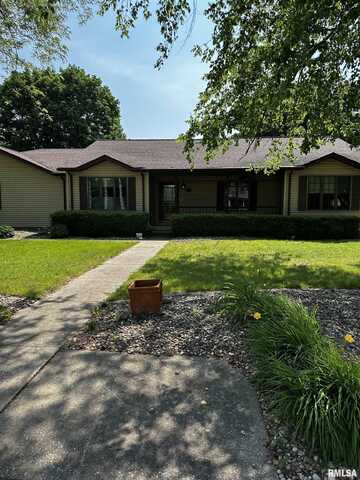 555 WESTWOOD Boulevard, Canton, IL 61520