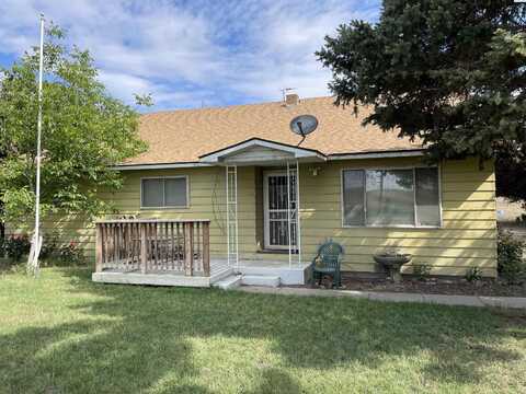 2821 Grandview Pavement, Mabton, WA 98935