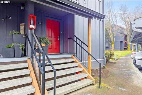 Touchstone, LAKE OSWEGO, OR 97035