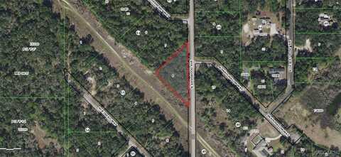 8442 N Basswood Avenue, Crystal River, FL 34428