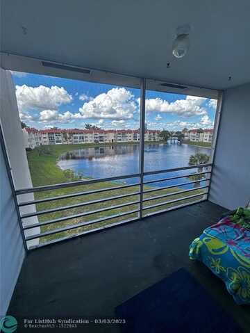 2800 Sunrise Lakes Dr, Fort Lauderdale, FL 33322