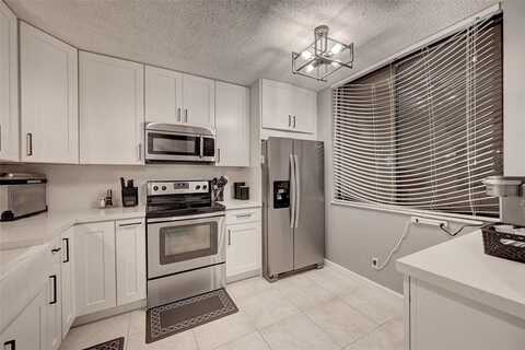 8592 W Sunrise Blvd, Plantation, FL 33322