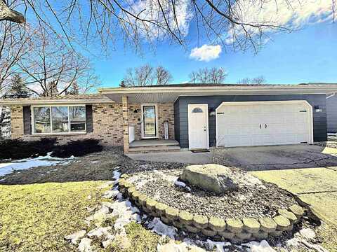 427 JERELYN Court, COMBINED LOCKS, WI 54113