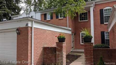 111 MANOR WAY, Rochester Hills, MI 48309