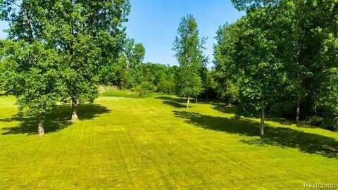 1746 N Baldwin Road, Oxford, MI 48371