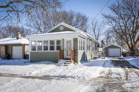 927 Perkins Avenue, Waukesha, WI 53186