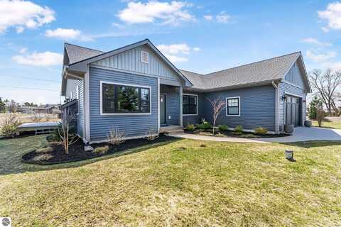 4026 Center Farm Lane, Traverse City, MI 49685
