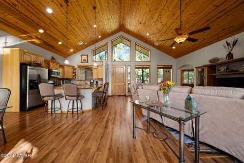 1030 Hillside Drive, Show Low, AZ 85901