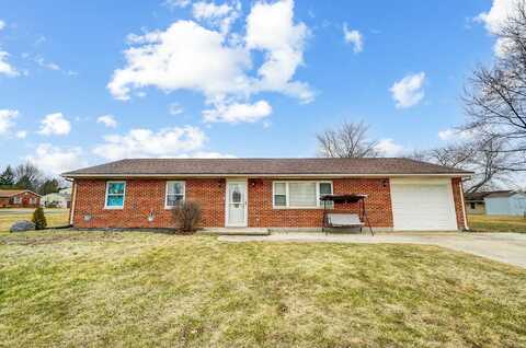 901 Laurel Drive, Wapakoneta, OH 45895