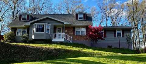 10 Crestview Dr, Oil City, PA 16301