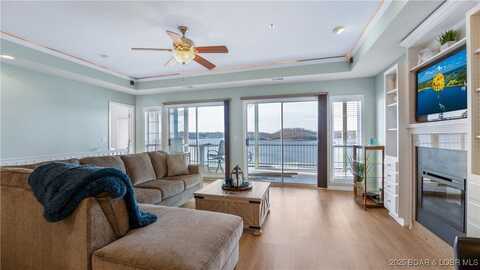 909 E Harbour Towne Drive, Lake Ozark, MO 65049