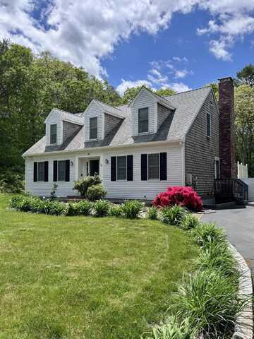 21 Tara Lane, North Falmouth, MA 02556