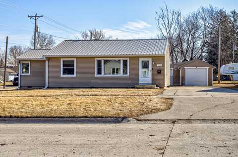 1233 11th Street, Nevada, IA 50201