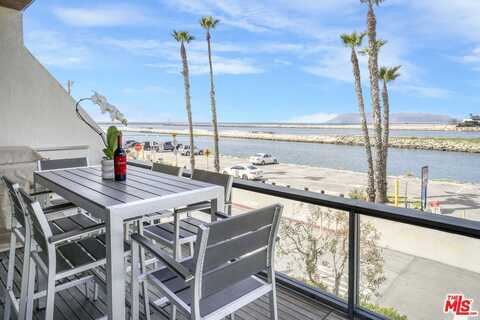 6209 Pacific Ave, Playa Del Rey, CA 90293