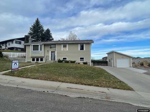 122 Cedar Ridge Drive, Thermopolis, WY 82443