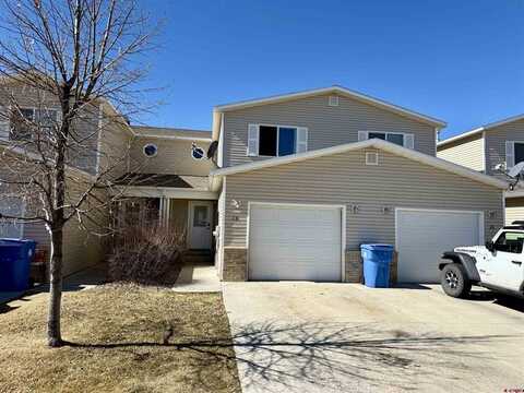 28 Pullman Street, Montrose, CO 81401