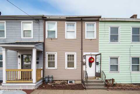 17 7th Street, Watervliet, NY 12189
