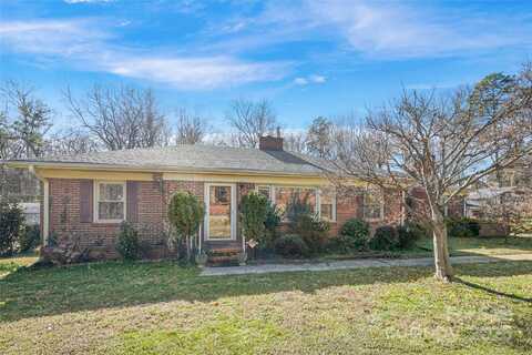 3901 Starmount Avenue, Charlotte, NC 28269