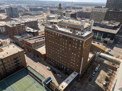 400 Walnut Street unit: 1002, Des Moines, IA 50309