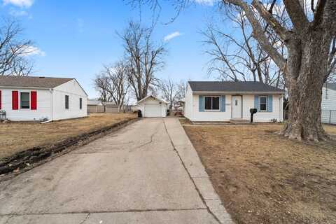 311 E 22nd Street S, Newton, IA 50208