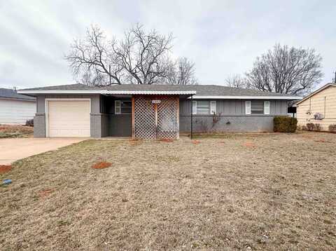 3502 Apache Dr, Woodward, OK 73801