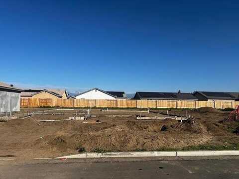 1144 Ohio Place, Porterville, CA 93257