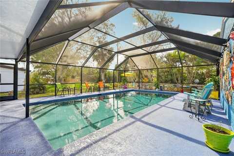8501 Chatham Street, Fort Myers, FL 33907
