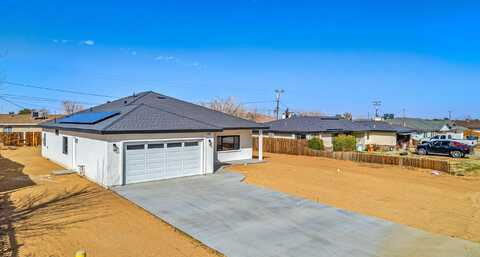 9225 Bay Avenue, California City, CA 93505