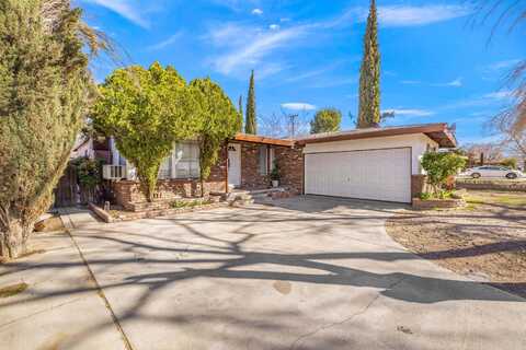 44232 E 4th Street, Lancaster, CA 93535