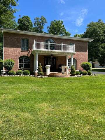 79 Shawnee Lane, Lucasville, OH 45648