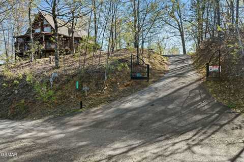 3208 Emerald Springs Loop, Sevierville, TN 37862