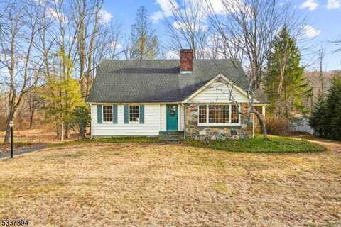 17 E. MAIN ST, Mendham, NJ 07926