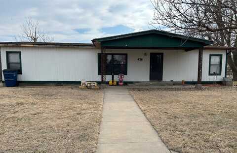 426 W 5th, St. John, KS 67576