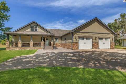 1006 E 69th Ave, Hutchinson, KS 67502
