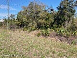 7088 commercial Way, Weeki Wachee, FL 34613