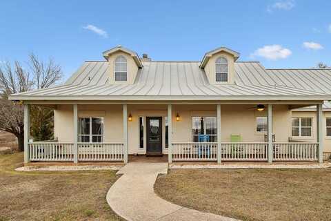 817 Usener Rd, Fredericksburg, TX 78624