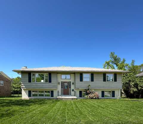 3255 Aqueduct Drive, Lexington, KY 40517