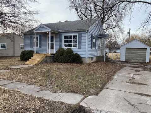 411 W McPike Street, Vandalia, MO 63382