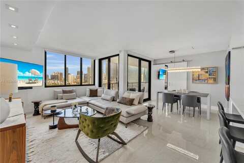 1581 Brickell Ave, Miami, FL 33129