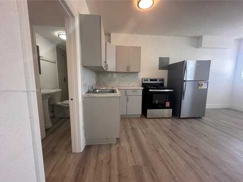 50 NW 79th St, Miami, FL 33150