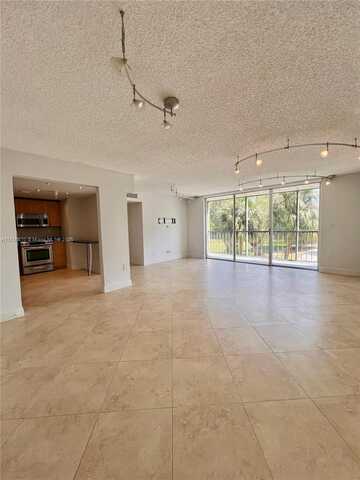 17600 N Bay Rd, Sunny Isles Beach, FL 33160