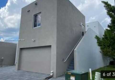 10440 NW 67th St, Doral, FL 33178