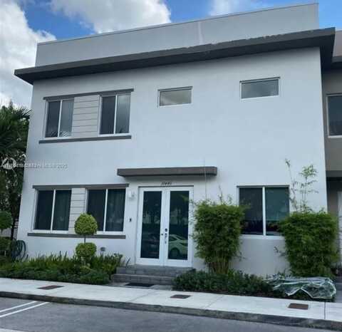 10440 NW 67th St, Doral, FL 33178