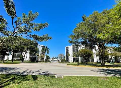 3475 N Country Club Dr, Aventura, FL 33180