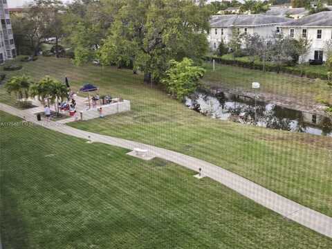 3535 Broken Woods Dr, Coral Springs, FL 33065